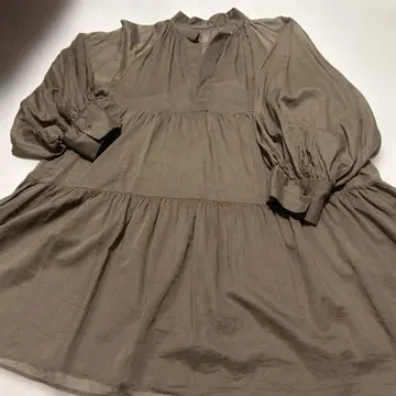 바빌론 올리브색 긴팔 튜닉