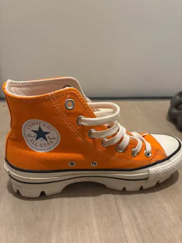 CONVERSE ALL STAR REACT 오렌지 하이컷 스니커즈