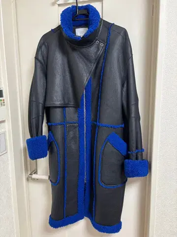 가죽 무스탕 오버 사이즈 코트