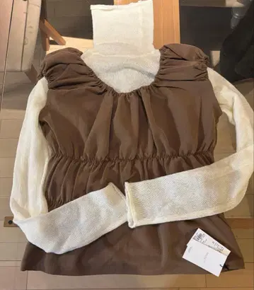 MUHET 헤링본 도킹 개더 상의