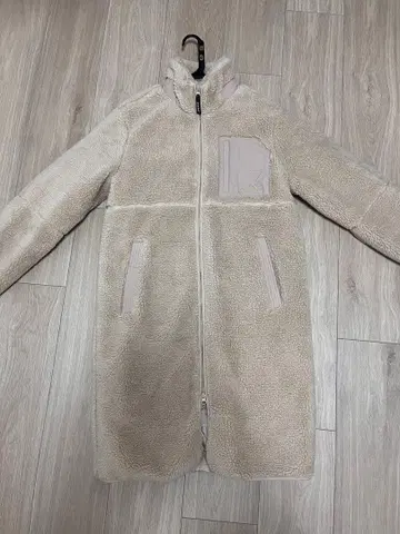 GUESS 보아 아우터