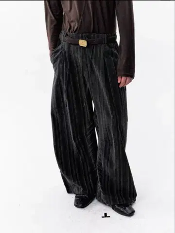 NOTUGLY 스트랩 슬랙스 블랙