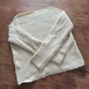 어반 리서치 해밀턴 라무즈 울 니트