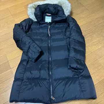 TOMMY HILFIGER 블랙 다운 자켓