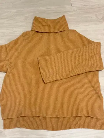 DEMYLEE 터틀넥 니트