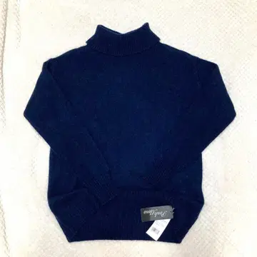 [ 미사용 새상품 ] 캐시미어 100% 터틀넥 M 사이즈 네이비 컬러