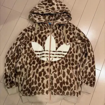 로데오 크라운 콜라보 adidas 레오파드 무늬 플리스 자켓