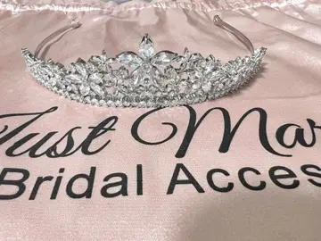 Just Married 크리스탈 티아라