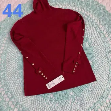 슈퍼 뷰티 44 택 포함 새상품 골드 버튼 장식의 스테디셀러 터틀 니트