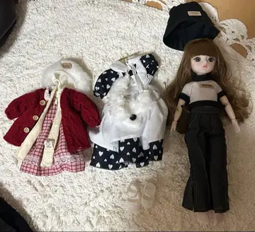 인형 세트 의상 포함