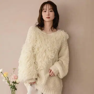 [미사용 새상품] mideal 백 디자인 비대칭 샤기 니트