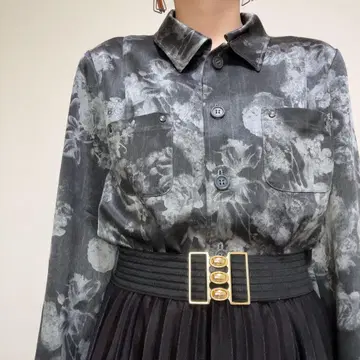 블랙 그레이 계열 광택감 꽃무늬 레트로 미세스 셔츠 자켓 린넨