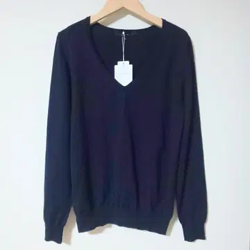 새상품 투모로우랜드 맥피 V넥 니트 네이비