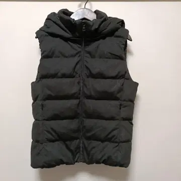유니클로 후드 부착 스트레치 다운 베스트 L