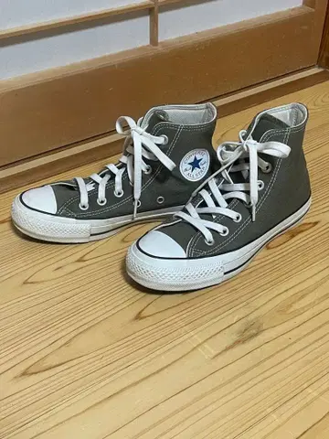 새상품급 컨버스 올리브 하이컷 스니커즈 척테일러 23cm