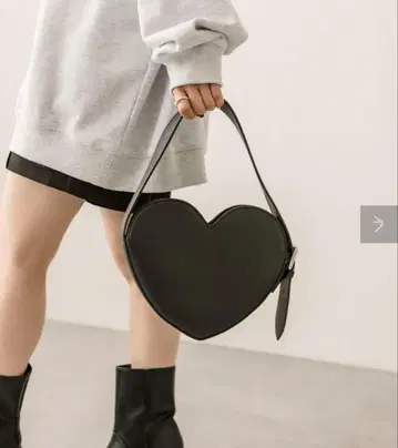 mystic Lala 타이니 하트백