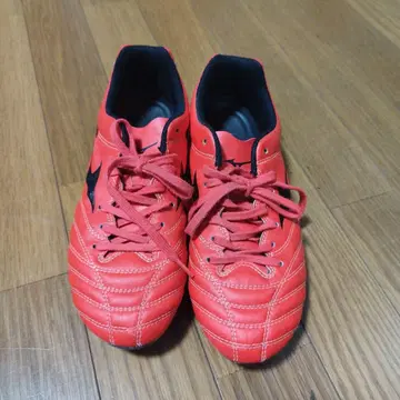 미즈노 모나르시다 레드 축구화