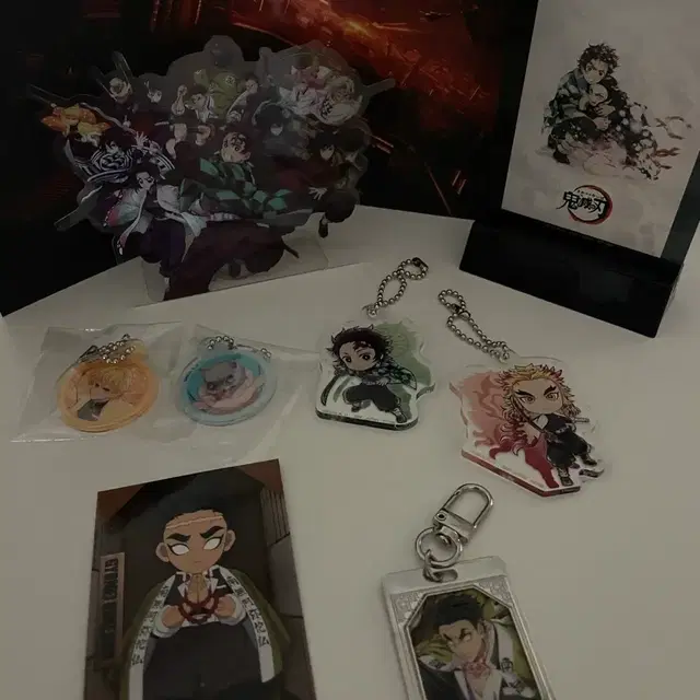 귀멸의 칼날 굿즈 일괄 판매 (아크릴 키링, 스탠드 등)