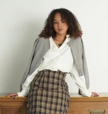 TINA:JOJUN 하트 단추 가디건