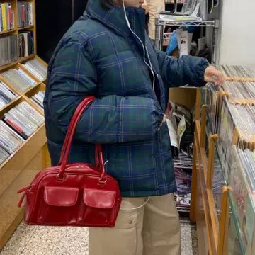 체크 무늬 다운 자켓