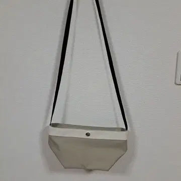 클로드 모토마치 숄더백