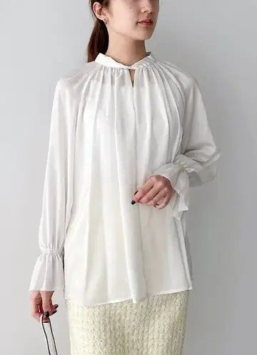 [ 새상품 ] LOUNIE 개더 블라우스 사이즈 1 (36)