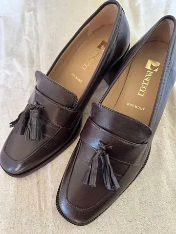 Pascucci 다크 브라운 태슬 로퍼 36