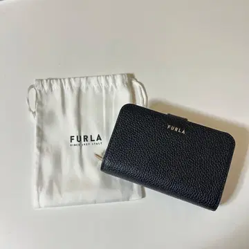 [ 거의 미사용 ] FURLA 블랙 접이식 지갑