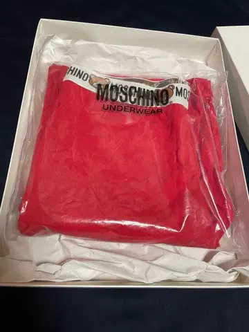 기프트 박스 포함 [ 새상품 ] 모스키노 맨투맨 팬츠 크리스마스 선물