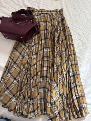 1시즌 착용 투모로우랜드 ballsey 스커트