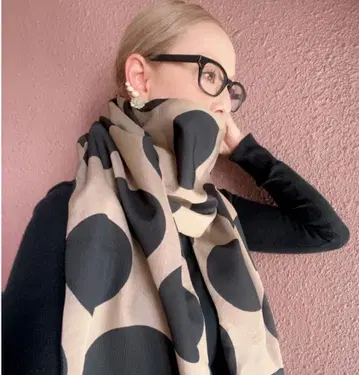 RATA님 빅 패턴 도트 스톨