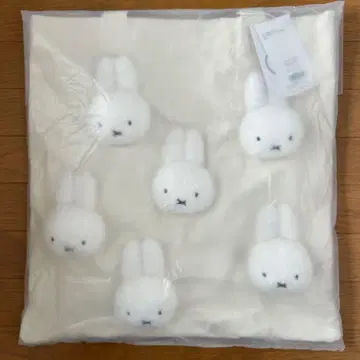 [미개봉 새상품] 메리제니 복슬복슬 미피 토트백 아이보리 화이트