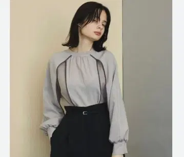 UNITED TOKYO 파이핑 플레어 블라우스 유나이티드 도쿄