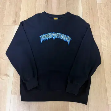 FRINGE VIDEO SHOP B.T CREWNECK SWEAT