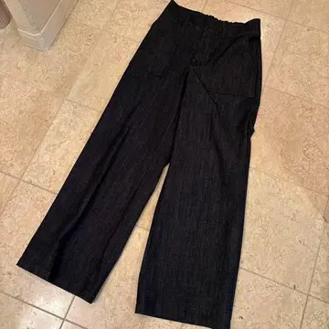 PASSIONE 센터 프레스 세미 와이드 데님 팬츠 사이즈 40