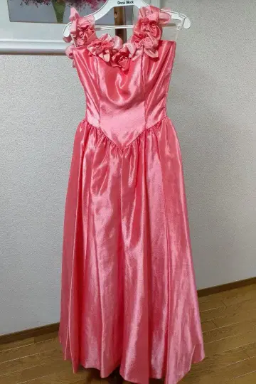 살몬 핑크 스테이지 드레스 컬러 드레스