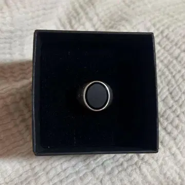 톰 우드 오닉스 오벌