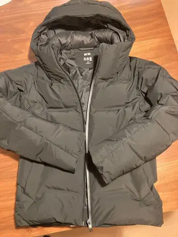 UNIQLO 블랙 다운 자켓 XS