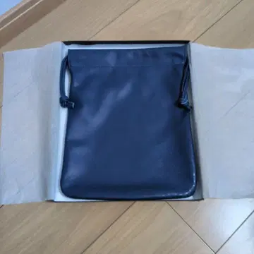 SOMES SADDLE 네이비 가죽 복조리 백