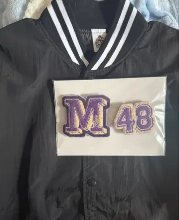 NiziU 마야 바시티 자켓 M 사이즈