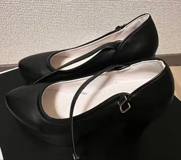 하이힐 로퍼 블랙