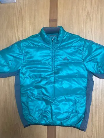 [ 새상품급 ] adidas 그린 하프 지퍼 반팔 다운 M 다운 자켓