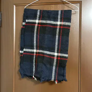 체크 무늬 머플러 네이비 레드