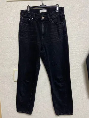 Mila Owen 블랙 데님 팬츠