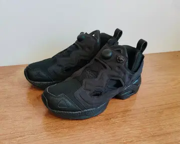 새상품급 Reebok 인스타펌프 퓨리 95 트리플 블랙
