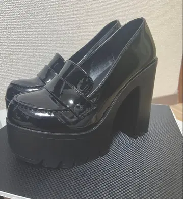 하이힐 로퍼 블랙