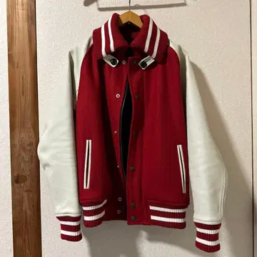 바시티 자켓 빨간색 S 사이즈 아우터