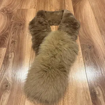 새상품급 브라운 퍼 머플러 클로징 포함