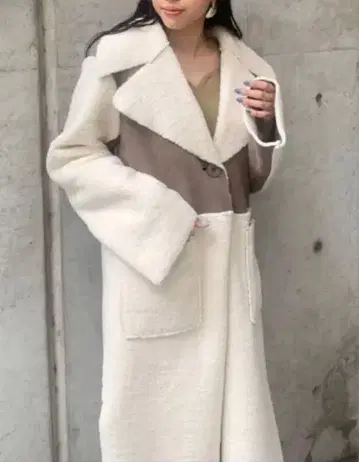 MURUA 리버서블 무스탕 코트