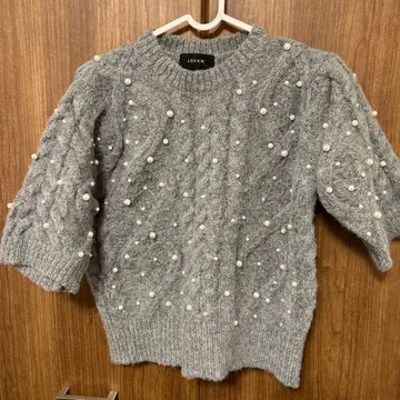 LOVAN' white pearl knit